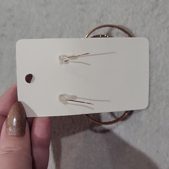 Elegant Multicolor Hoop Earrings - Picture 5 of 6